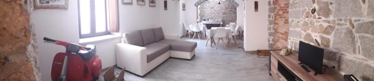 Viche Viche Bed and Breakfast Orgosolo Εξωτερικό φωτογραφία