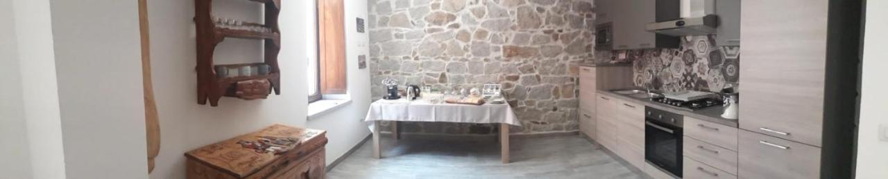 Viche Viche Bed and Breakfast Orgosolo Εξωτερικό φωτογραφία