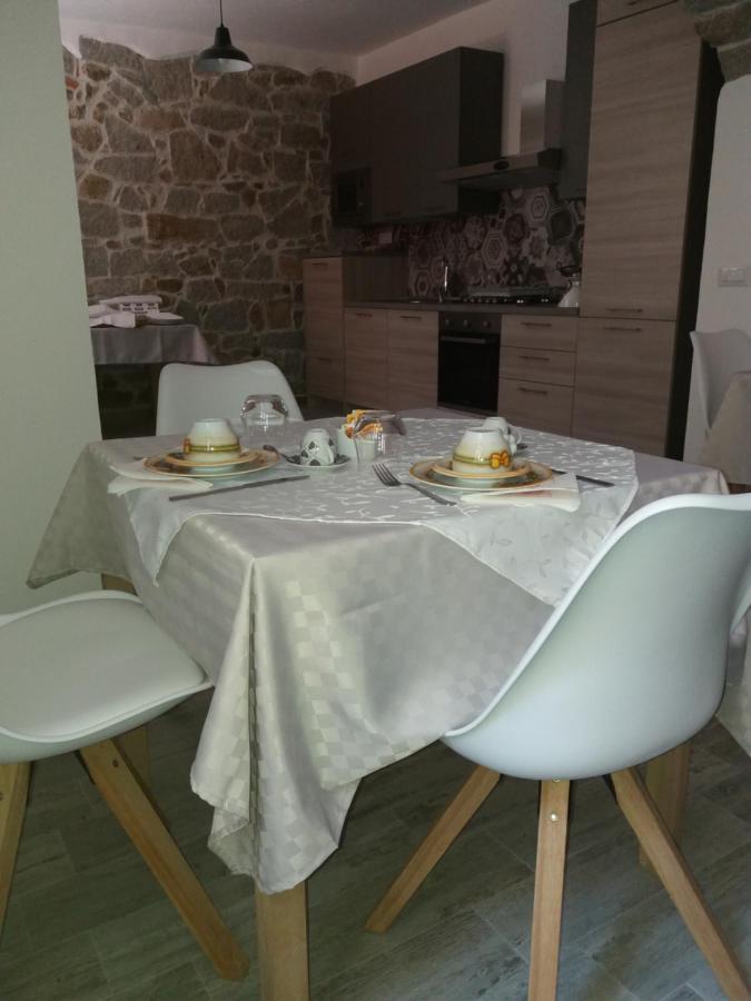 Viche Viche Bed and Breakfast Orgosolo Εξωτερικό φωτογραφία